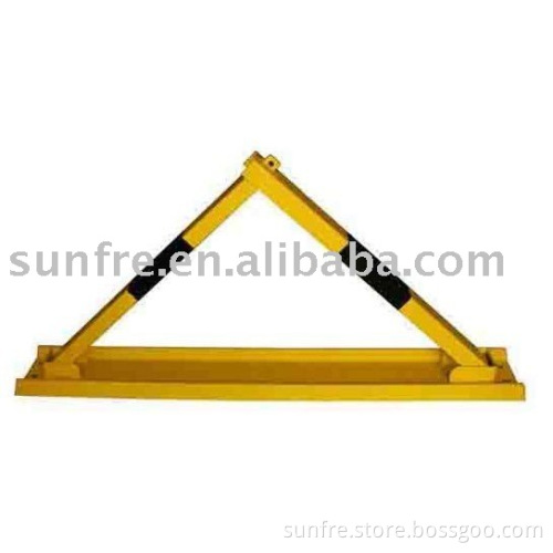 Manual parking barrier lock